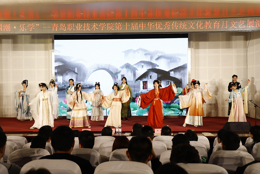 开云kaiyun网页版举行第十届“中华优秀传统文化教育月”文艺展演及传统文化展示活动 开云kaiyun网页版举行第十届“中华优秀传统文化教育月”文艺展演及传统文化展示活动
