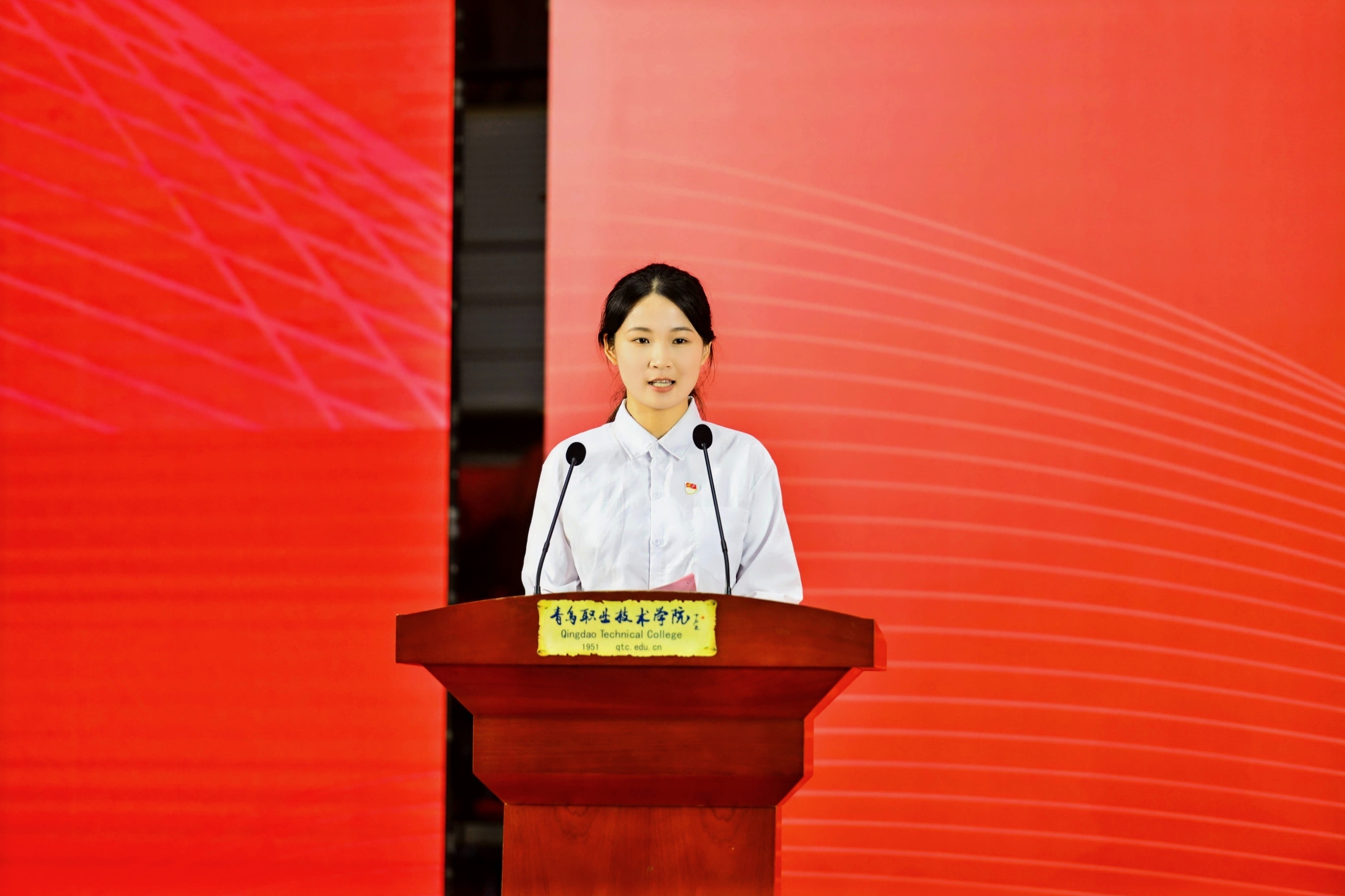 长风万里鹏程举，巨浪千重骏业开！开云kaiyun网页版举行2025届毕业典礼