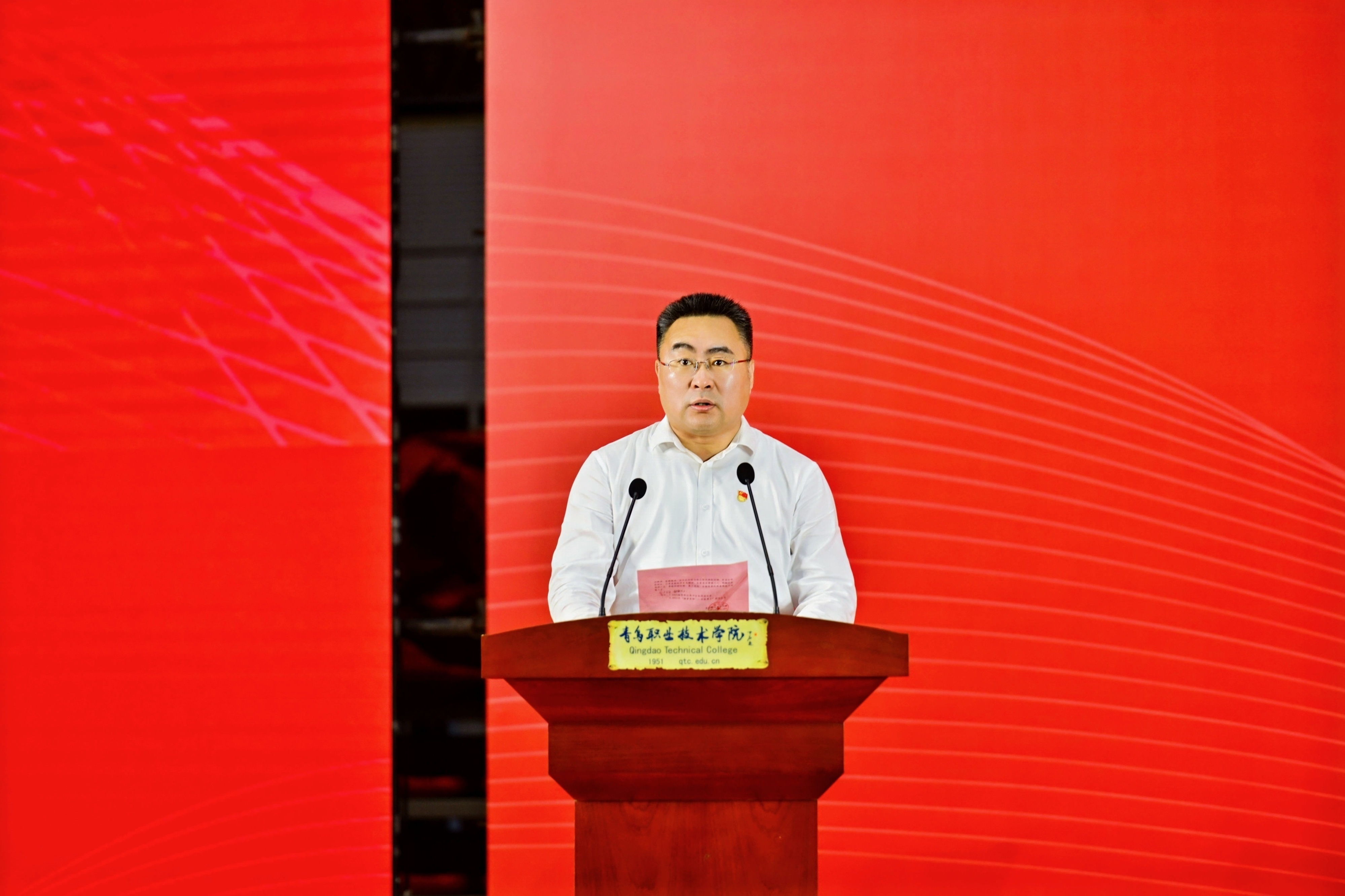 长风万里鹏程举，巨浪千重骏业开！开云kaiyun网页版举行2025届毕业典礼