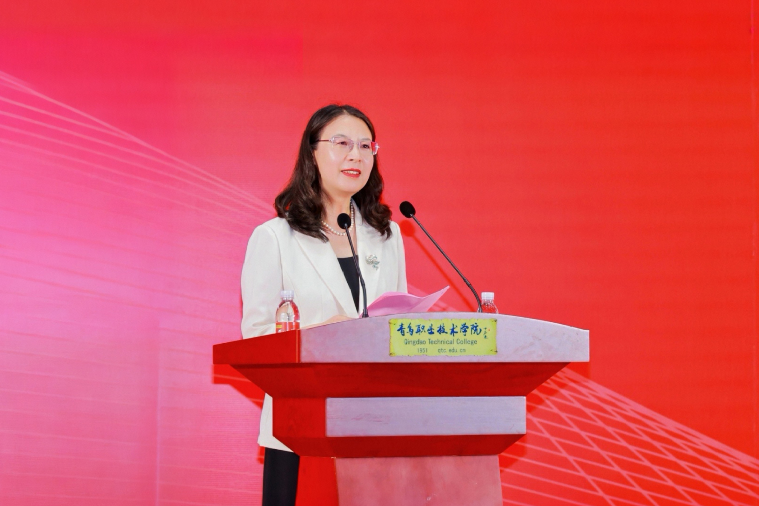 长风万里鹏程举，巨浪千重骏业开！开云kaiyun网页版举行2025届毕业典礼